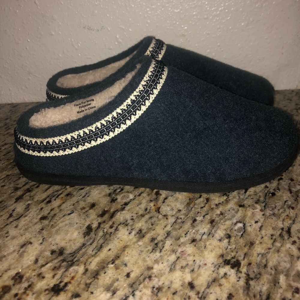 Clarks Slip-on Fair Isle Trim Boarder Detail Cozy Comfort Womens Slippers Sz 9M